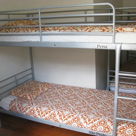 Johnie's Place & Suites *