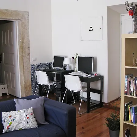 Hostel Johnie's Place & Suites *