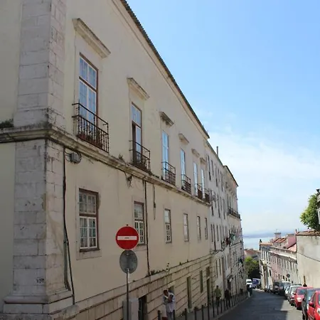 Johnie's Place & Suites Vandrerhjem