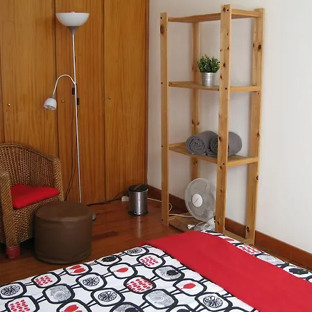 Hostal Johnie's Place & Suites
