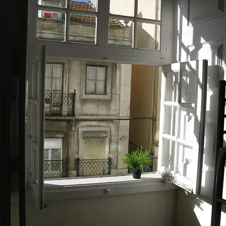بيت شباب Johnie's Place & Suites Lisboa