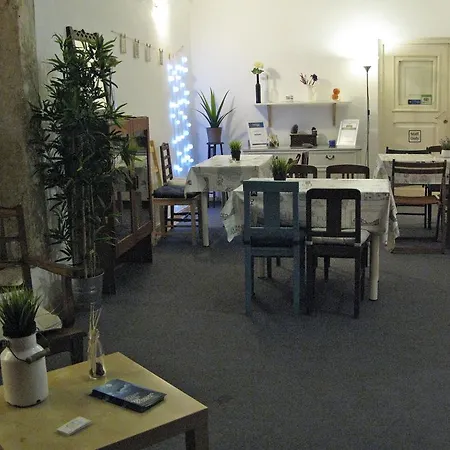 Auberge de jeunesse Johnie's Place & Suites *